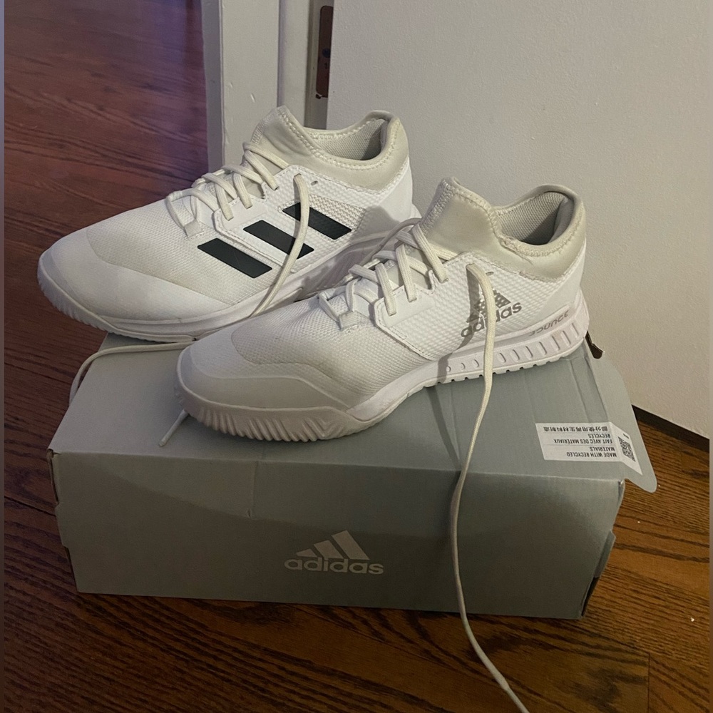 adidas Women's Court Team Bounce Volleyball Shoe